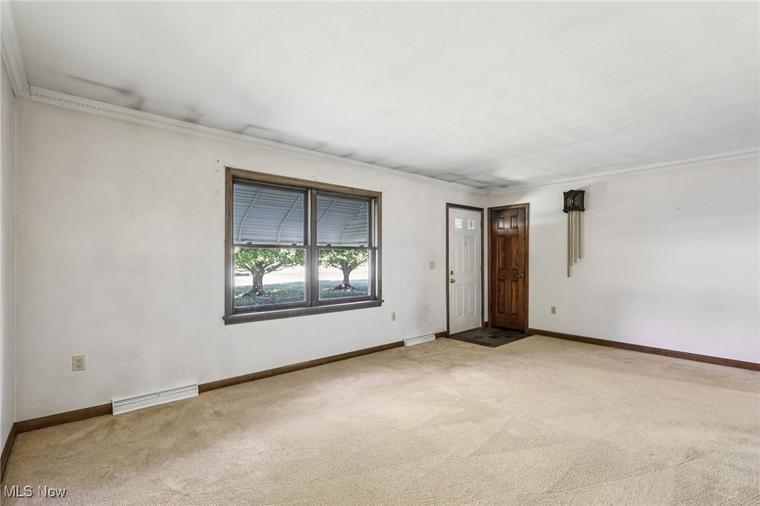 1005 Ellsworth Bailey Road Warren, OH 44481 - Photo 5 of 34