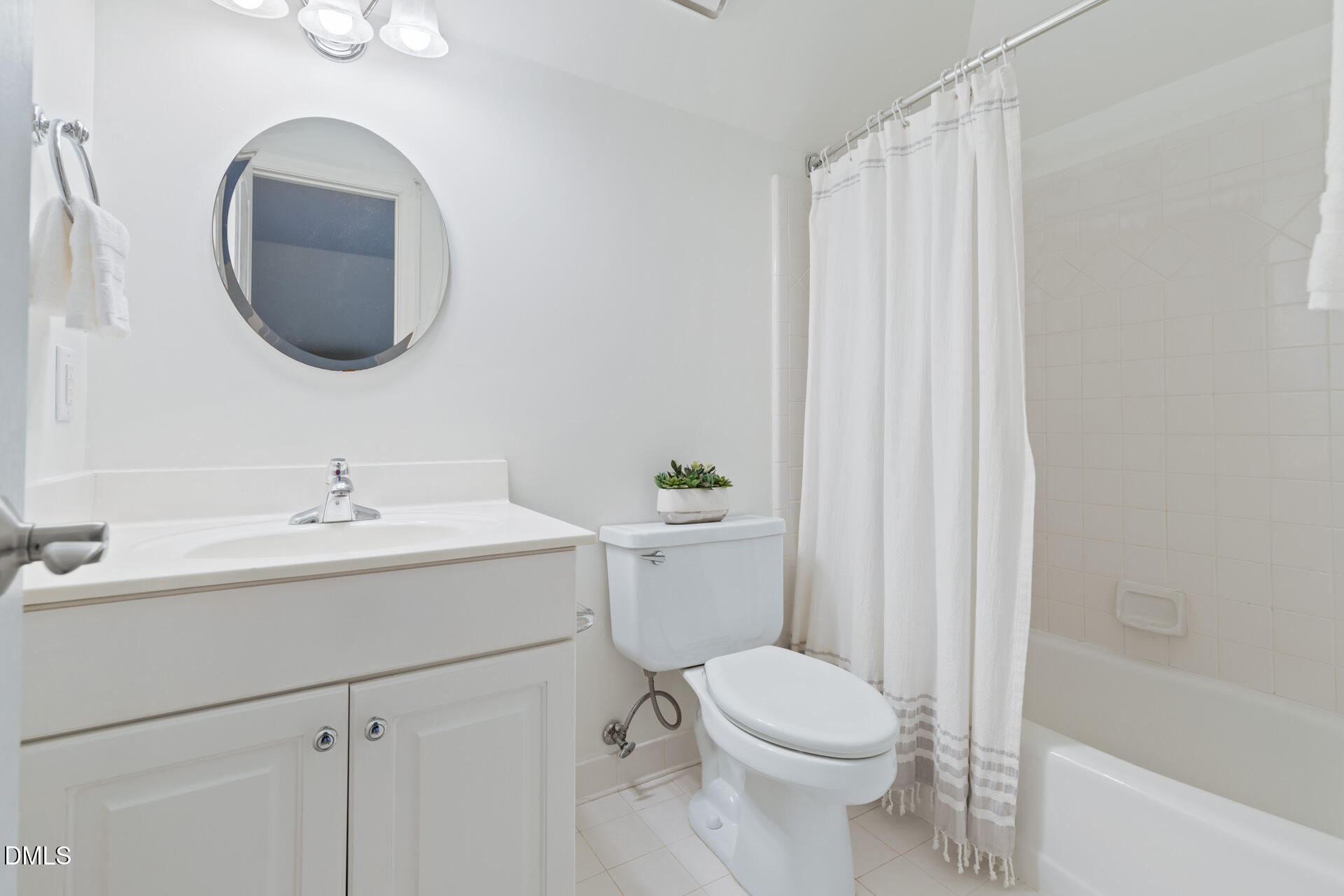 408 Hogans Valley Way Cary, NC 27513 - Photo 47 of 59 408-Hogans-Way-158