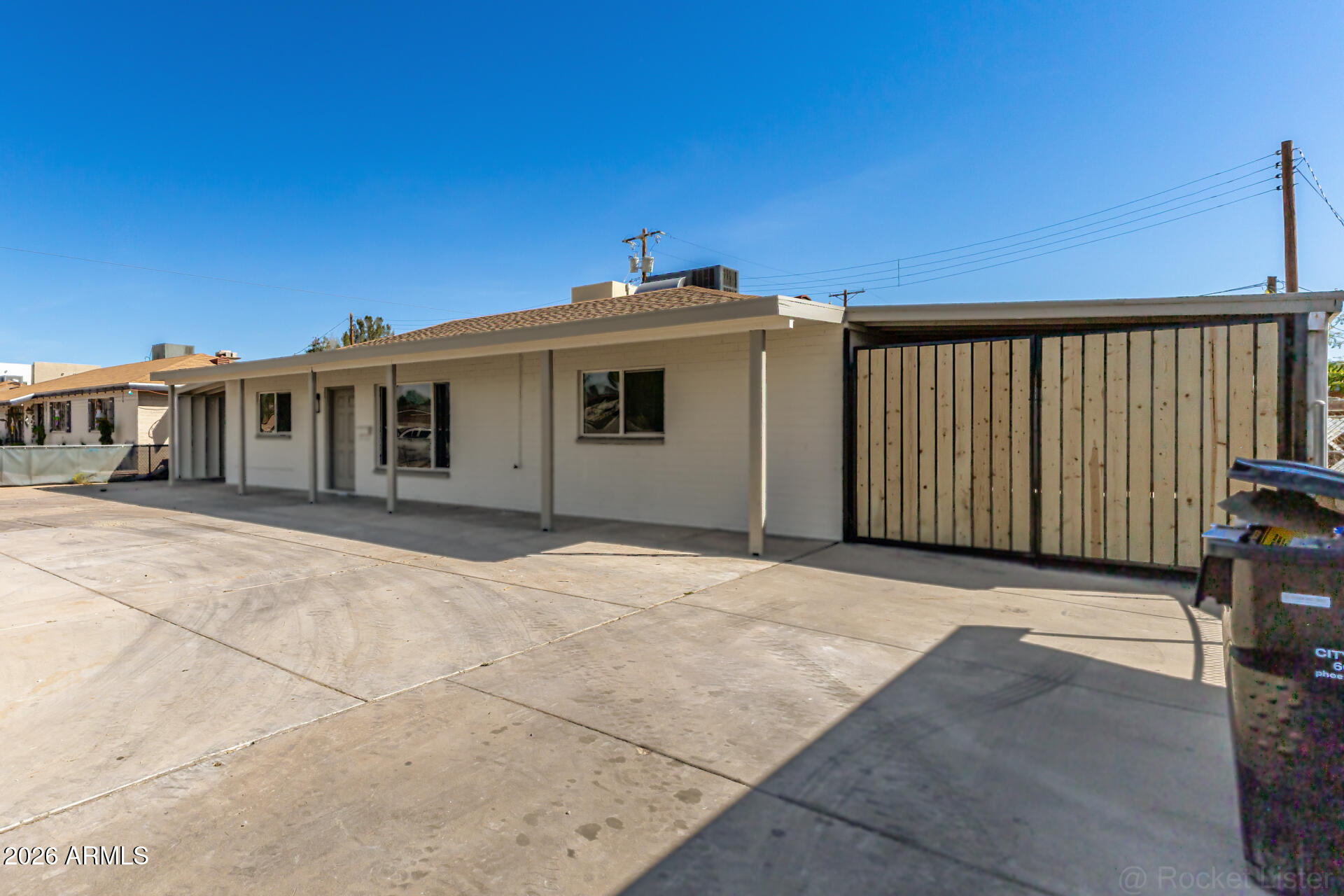 335 West Vineyard Road Phoenix, AZ 85041 - Photo 4 of 36 06 - Vineyard 335