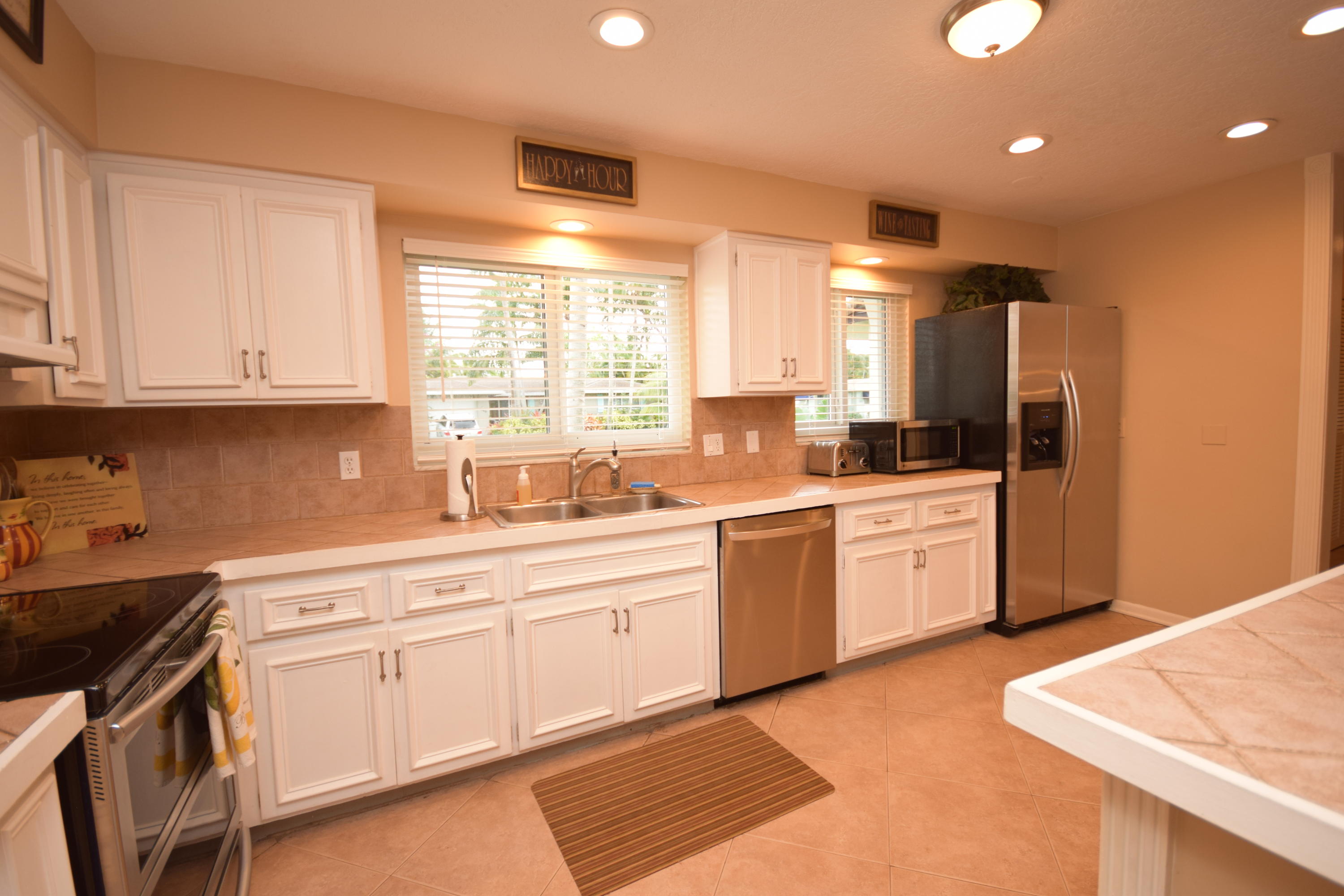 1354 Southwest 9th Street Boca Raton, FL 33486 - Photo 3 of 31 DSC_0396