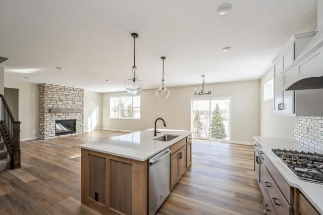 $700,000 | 869 Greywood Boulevard Southwest, Delano, MN 55328