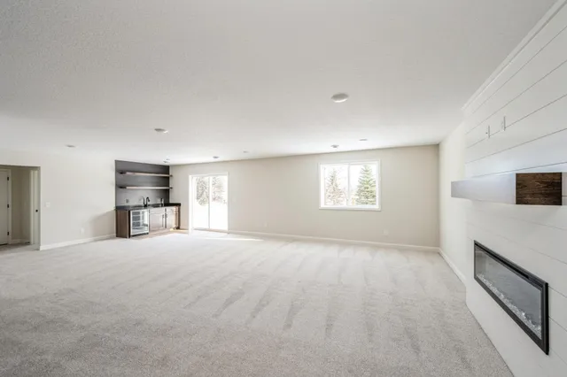 $700,000 | 869 Greywood Boulevard Southwest, Delano, MN 55328