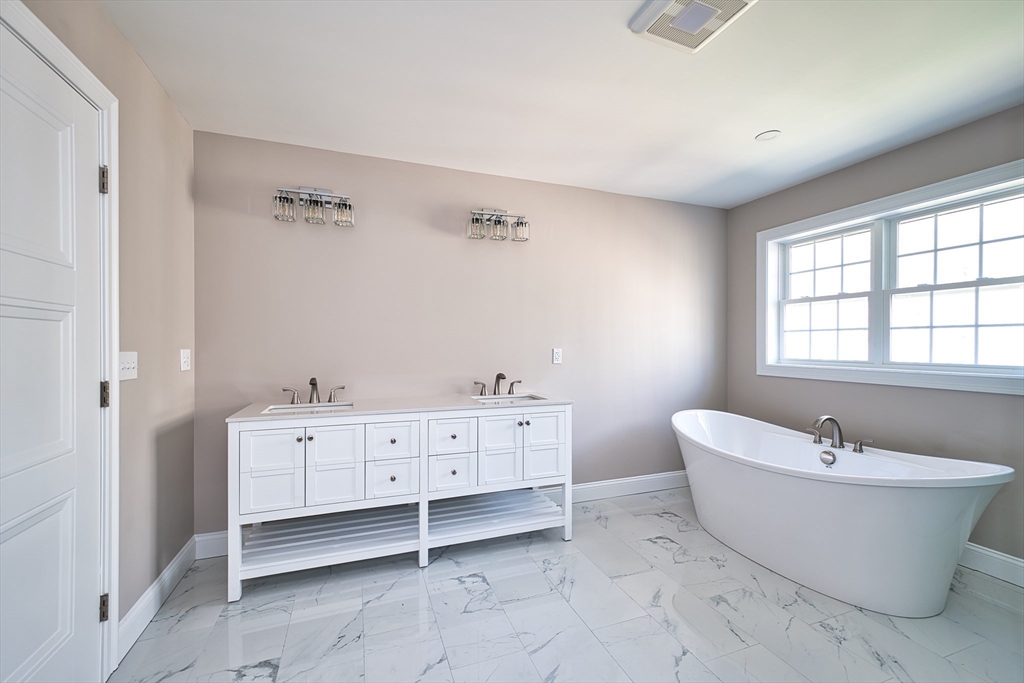 532 Old Warren Road Swansea, MA 02777 - Photo 21 of 32