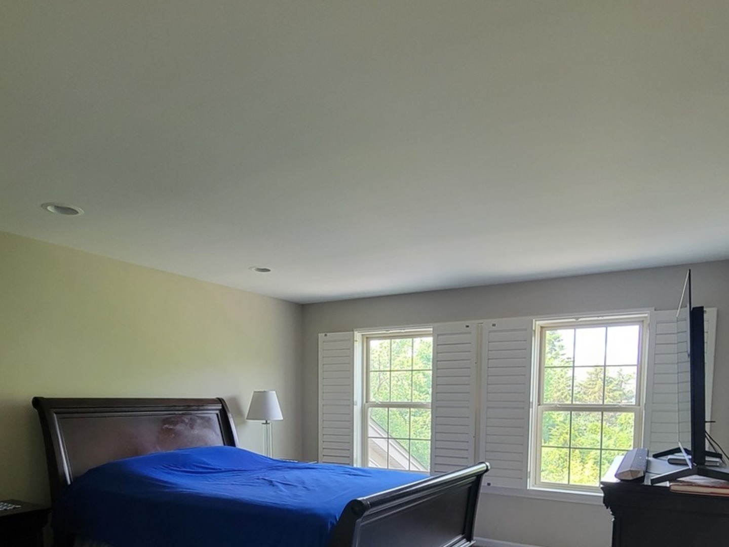 2475 Waterbury Lane Buffalo Grove, IL 60089 - Photo 16 of 19 a bedroom with a bed and a window