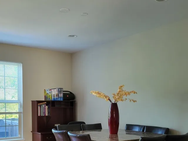 a view of entryway with livingroom