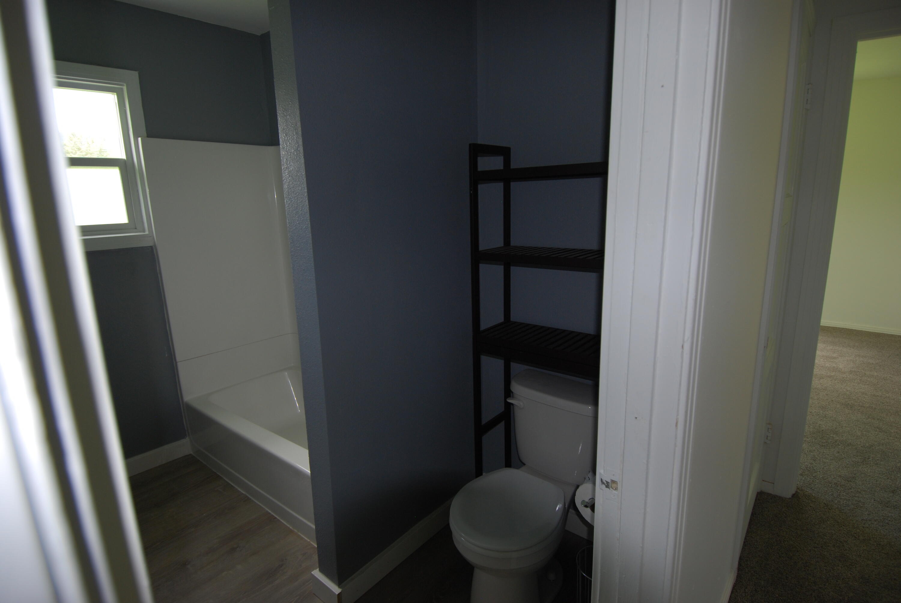 655 Rigby Avenue Rio Dell, CA 95562 - Photo 11 of 20 Bathroom
