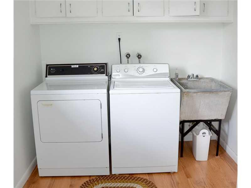 740 Ridgewood Lane Plantation, FL 33317 - Photo 21 of 23 Laundry Room