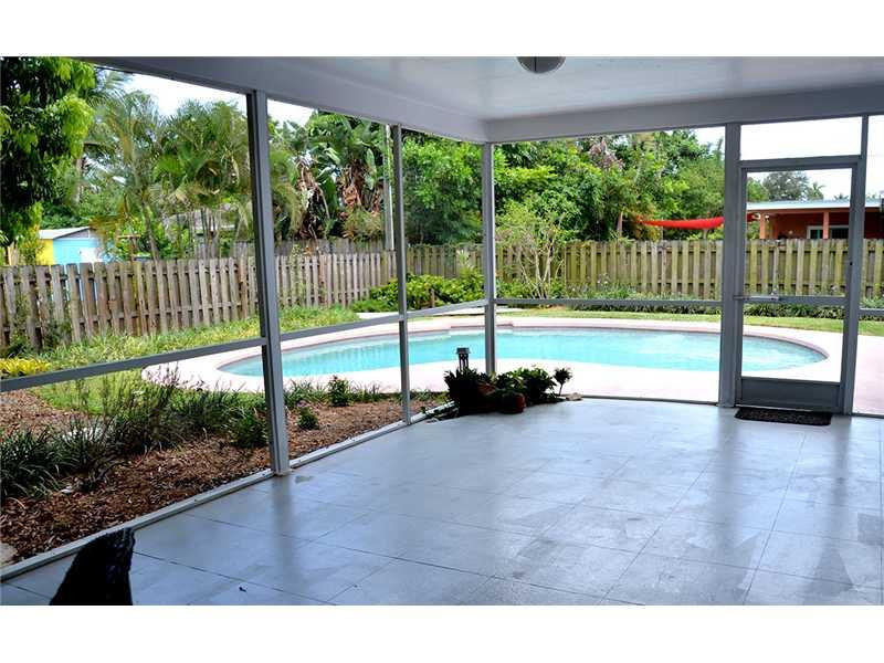 740 Ridgewood Lane Plantation, FL 33317 - Photo 22 of 23 Patio/Deck