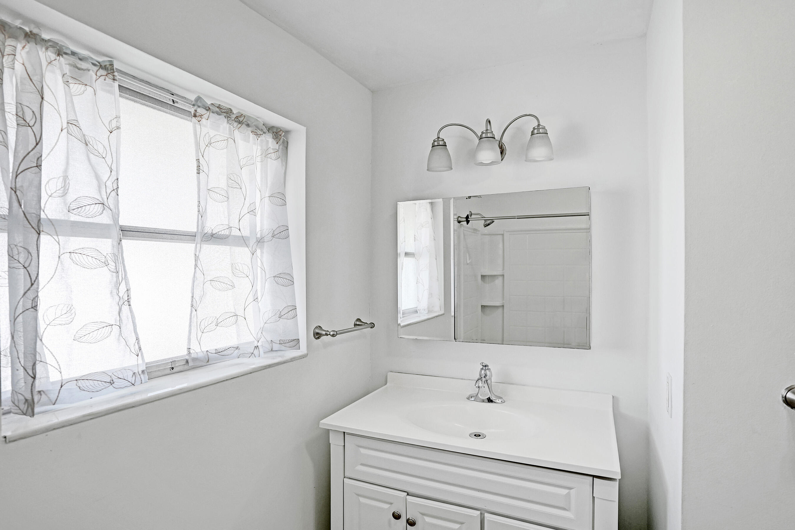 811 West Royal Palm Road Boca Raton, FL 33486 - Photo 27 of 34 DSC06821