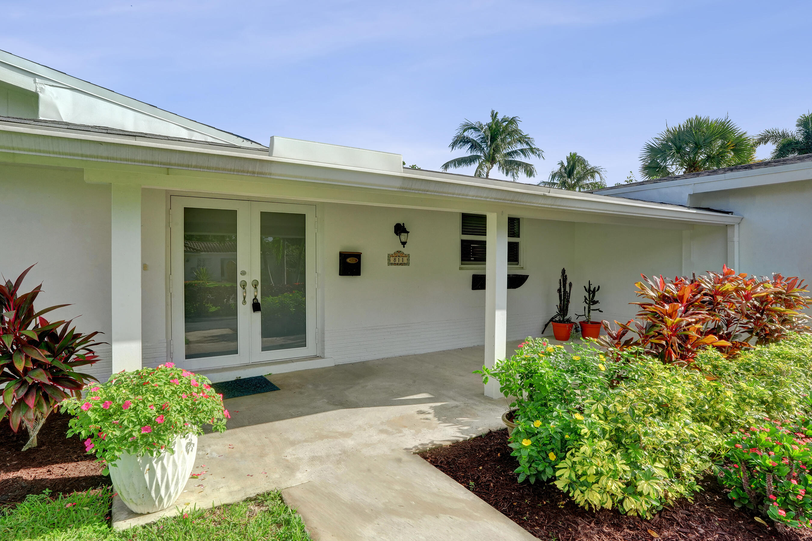 811 West Royal Palm Road Boca Raton, FL 33486 - Photo 3 of 34 DSC06737