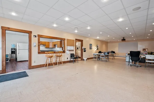 $475,000 | 446 Highway 25, Warren, NH 03279