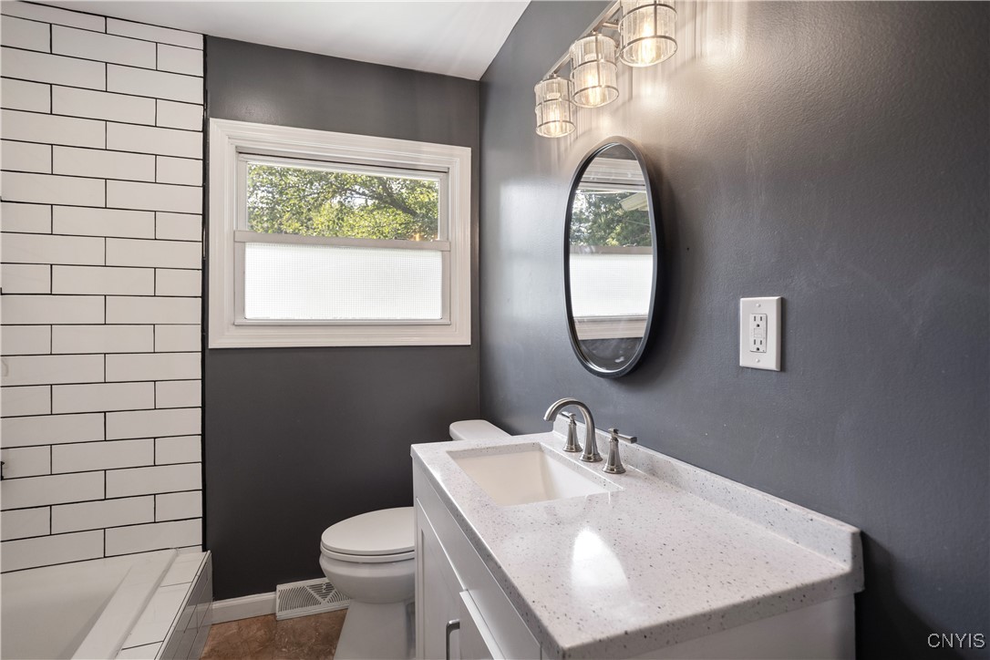 8583 Green Lakes Road Manlius, NY 13037 - Photo 14 of 30