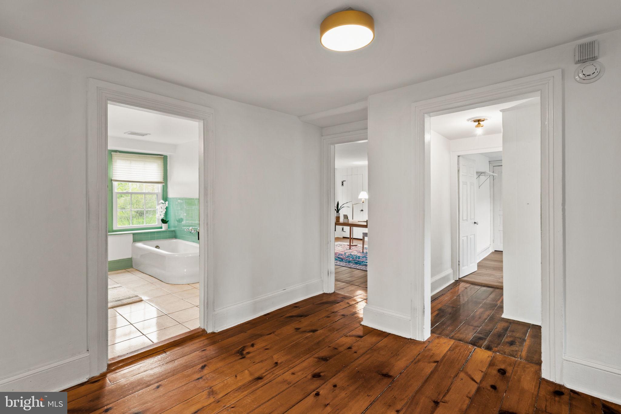95 Indian Spring Road Media, PA 19063 - Photo 53 of 118 2nd floor hallway