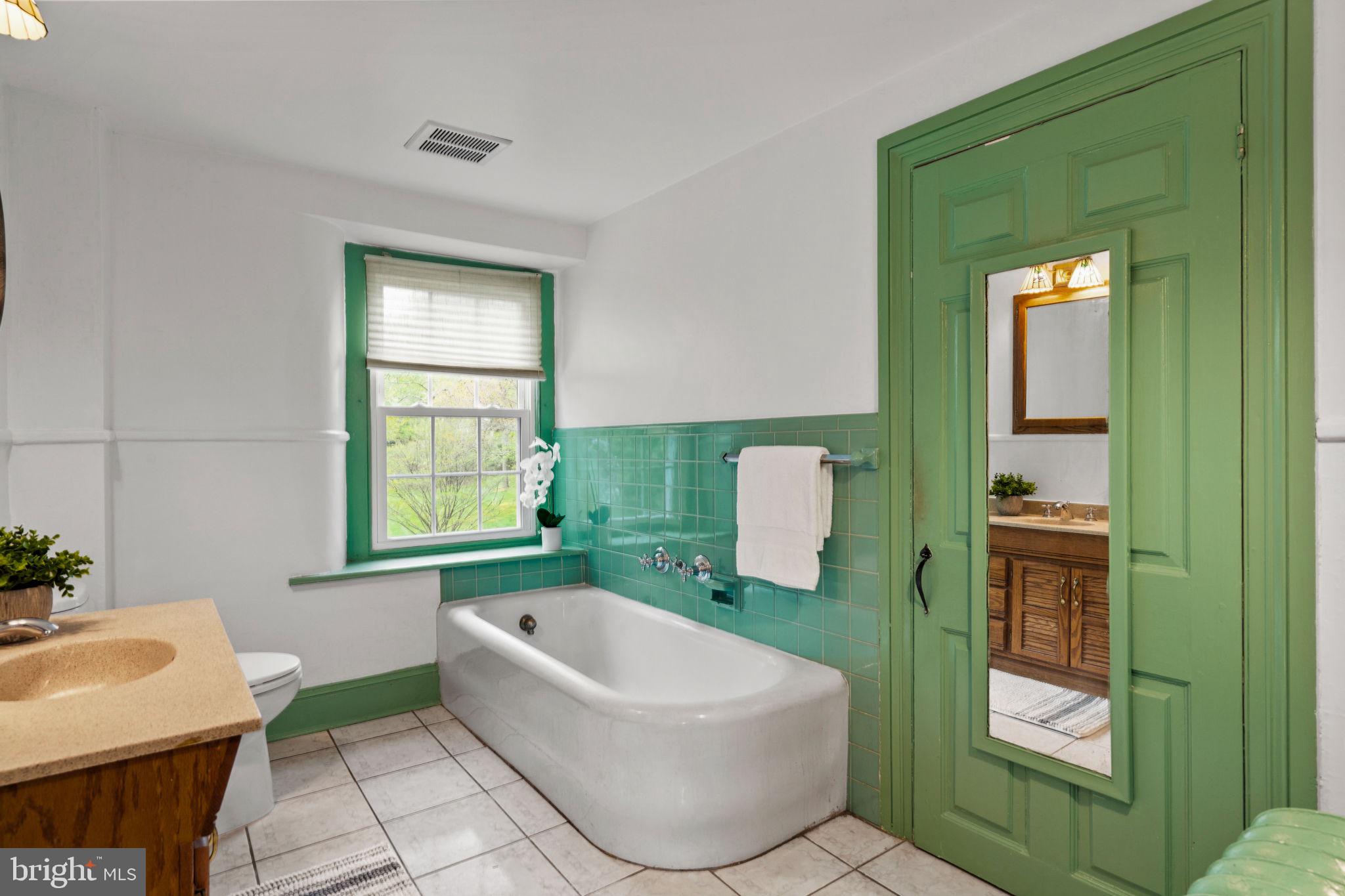 95 Indian Spring Road Media, PA 19063 - Photo 54 of 118 2nd floor hallway Bathroom #1