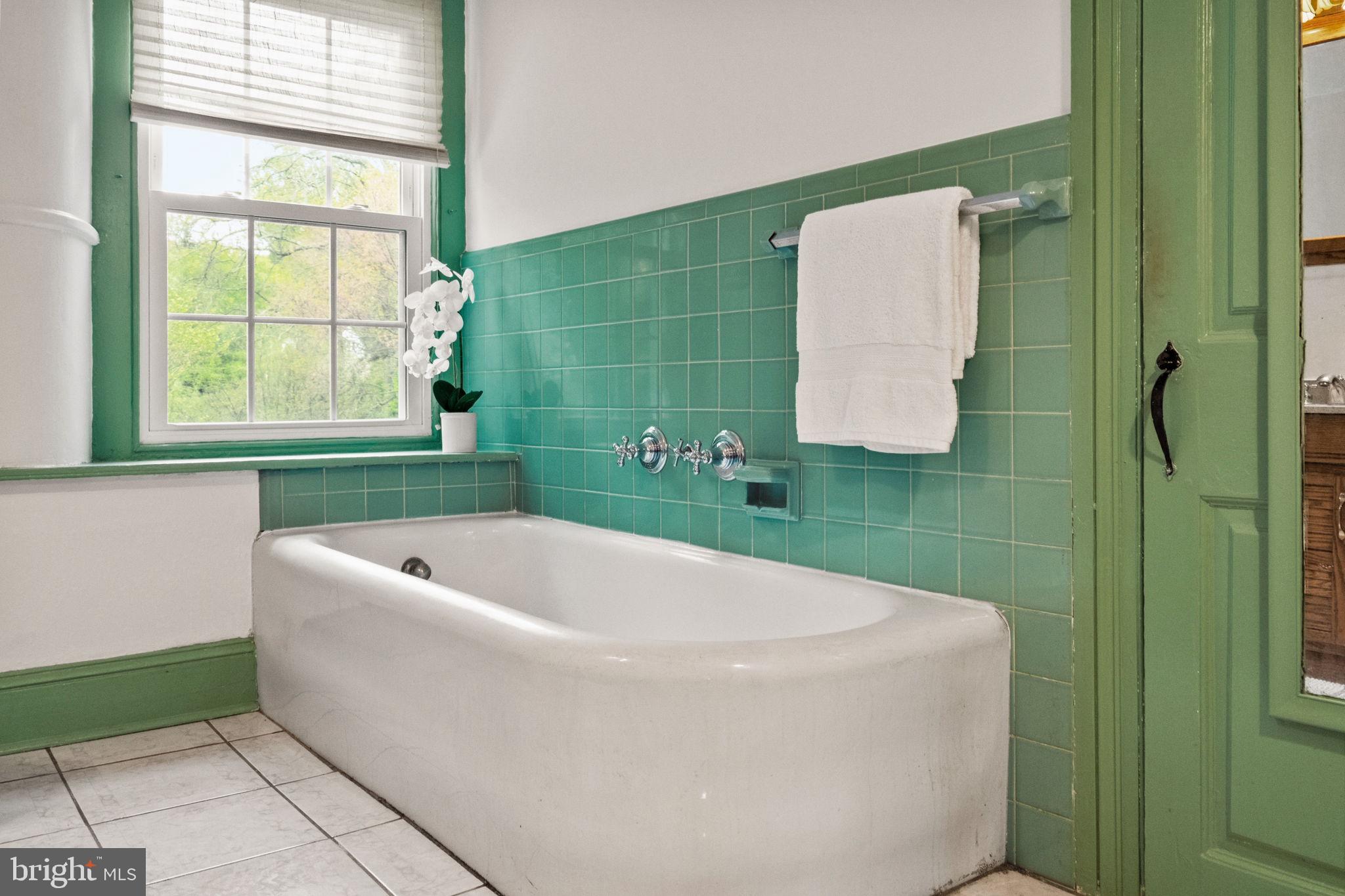 95 Indian Spring Road Media, PA 19063 - Photo 56 of 118 2nd floor hallway Bathroom #1