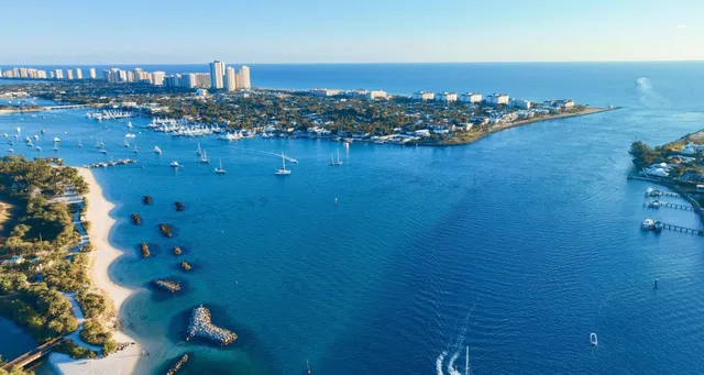 $1,250,000 | 176-184 Lake Drive, Unit 4102, Palm Beach Shores, FL 33404