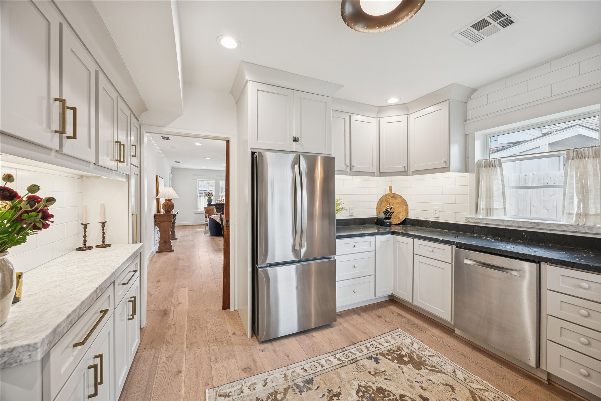 823 Sledge Street Houston, TX 77009 - Photo 7 of 24