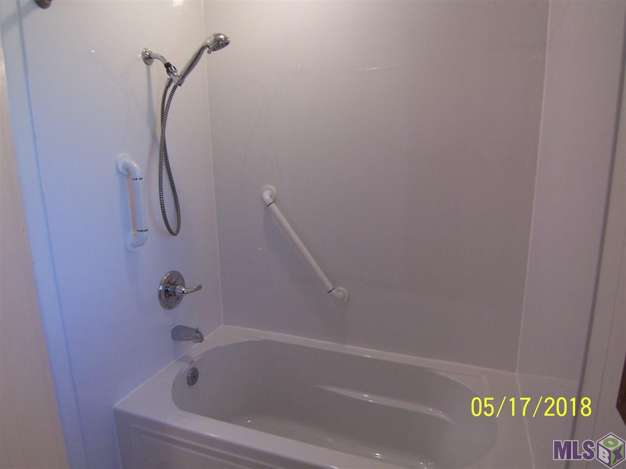 320 4 Point Drive Raceland, LA 70394 - Photo 14 of 24