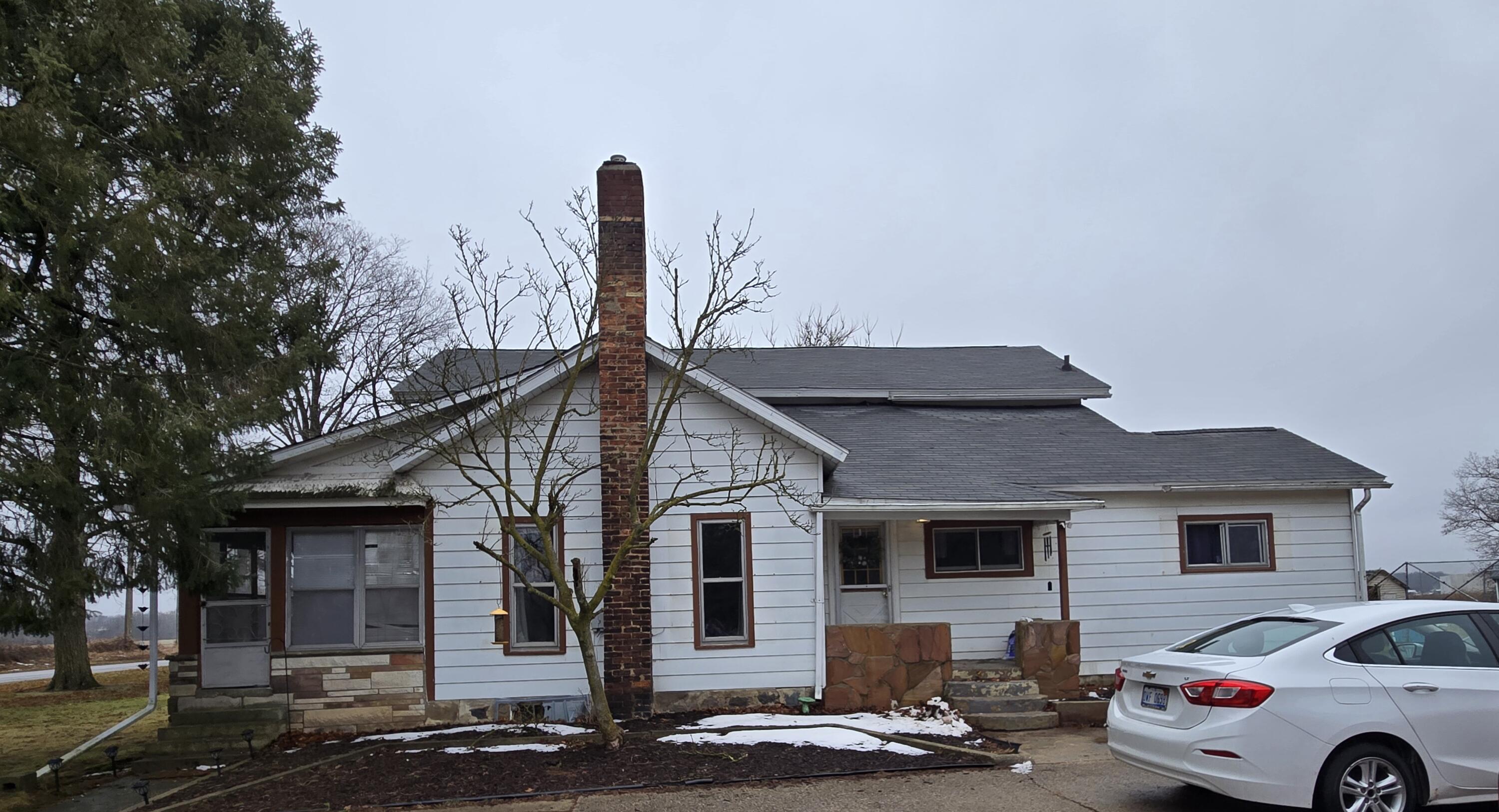 8662 Stony Lake Road Jackson, MI 49201 - Photo 4 of 59 20260107_112253