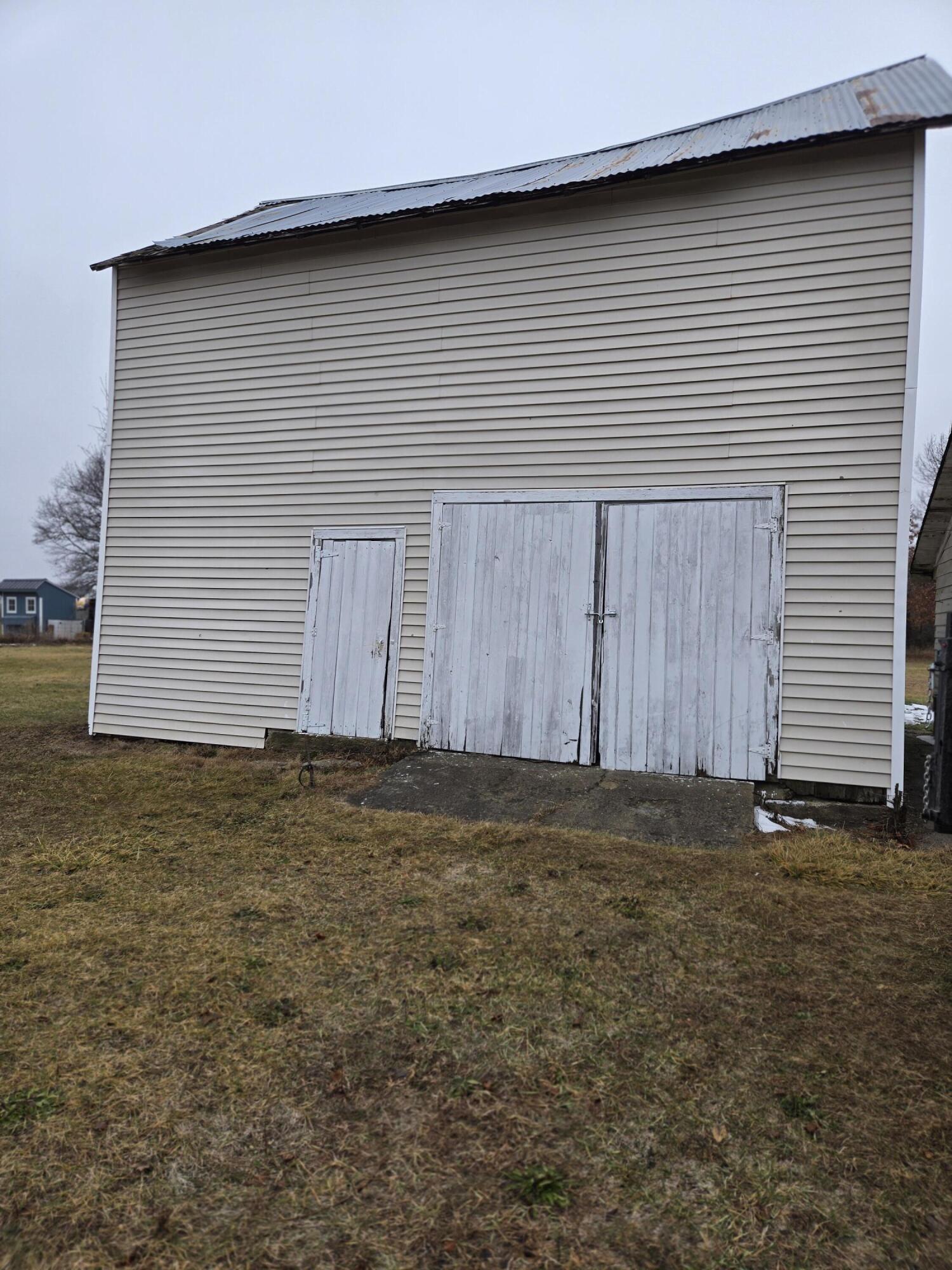 8662 Stony Lake Road Jackson, MI 49201 - Photo 52 of 59 2 Story Barn