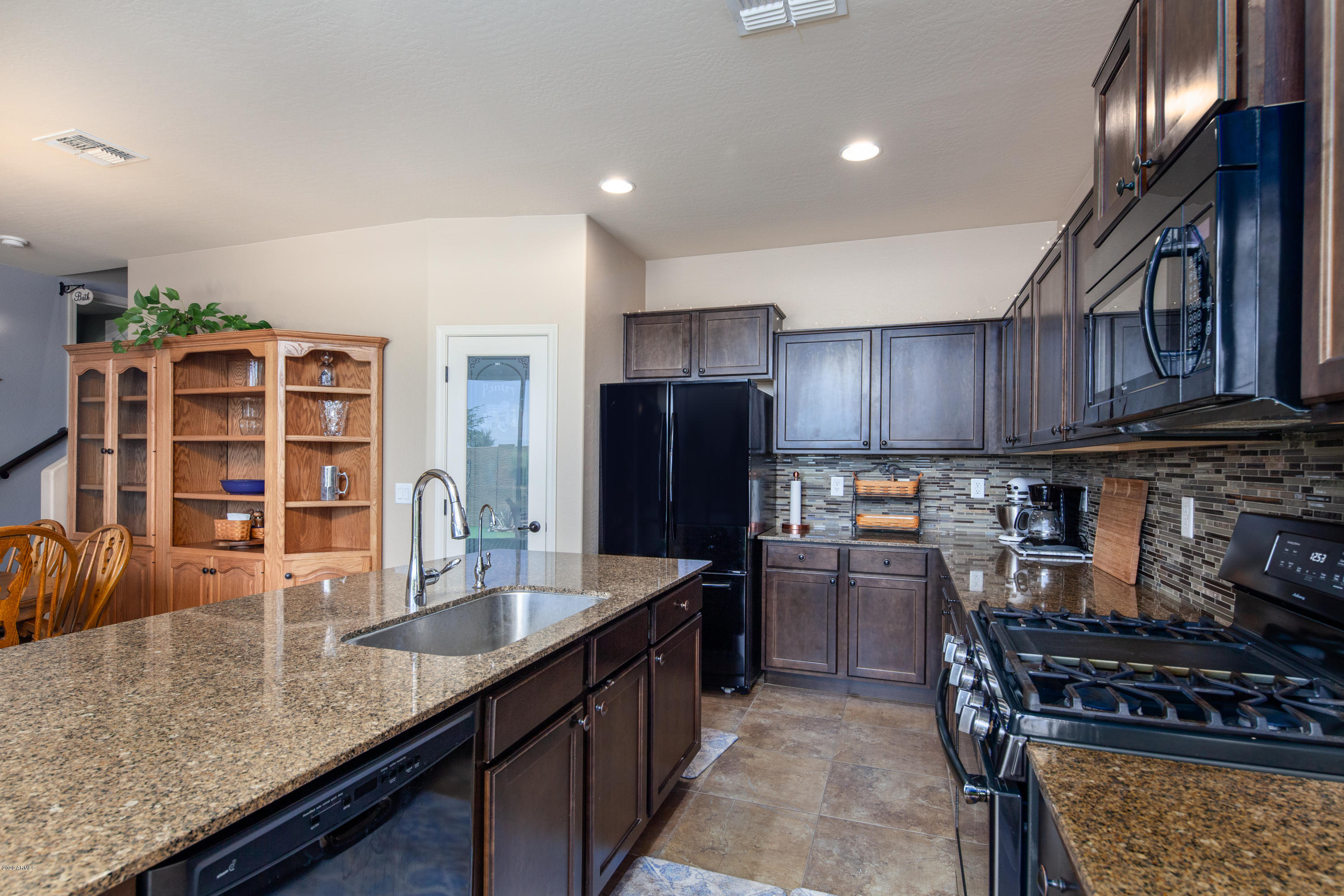 3459 South Bandit Road Gilbert, AZ 85297 - Photo 3 of 23 IMG_3648-Edit