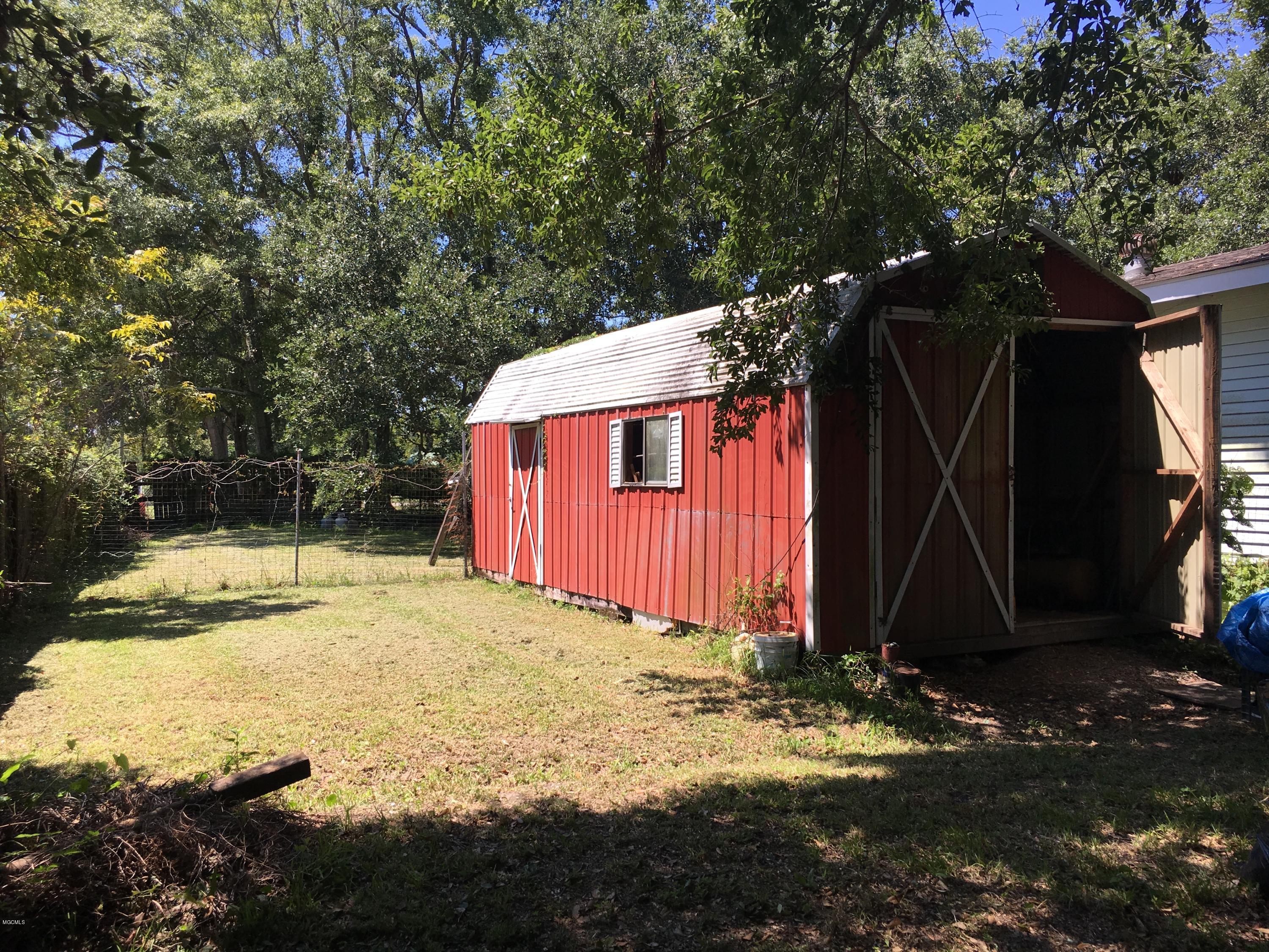4239 Walter Street Moss Point, MS 39563 - Photo 11 of 16 IMG_1770