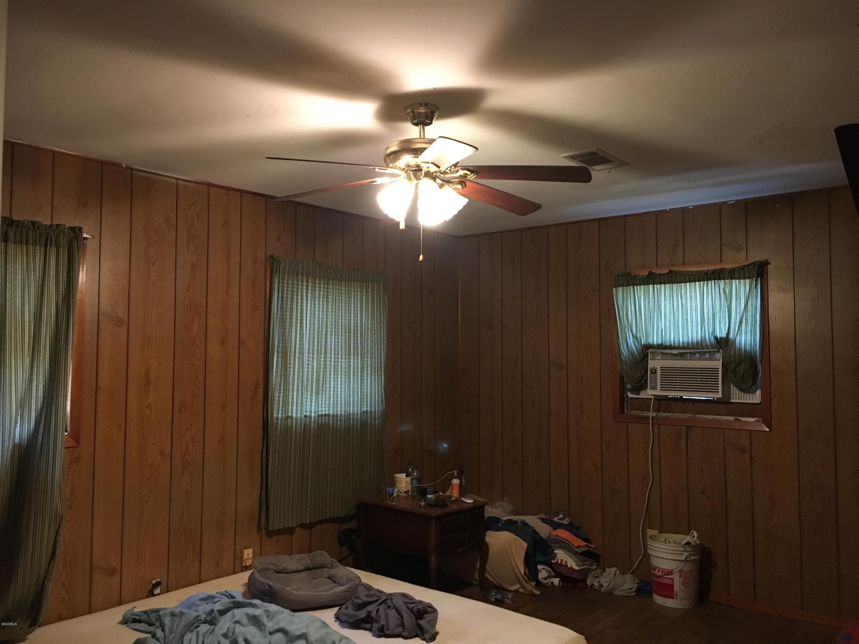 4239 Walter Street Moss Point, MS 39563 - Photo 8 of 16 IMG_1763
