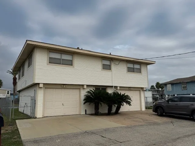 $2,000 | 60 Tarpon Street, Bayou Vista, TX 77563