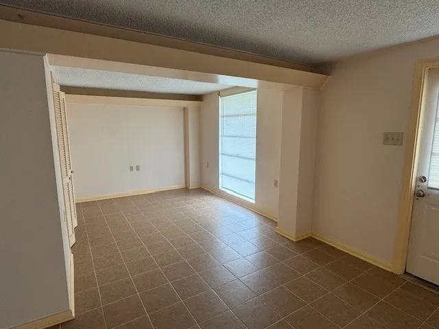 $2,000 | 60 Tarpon Street, Bayou Vista, TX 77563