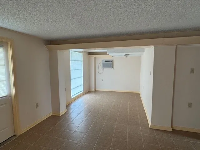 $2,000 | 60 Tarpon Street, Bayou Vista, TX 77563