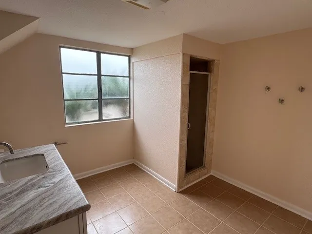 $2,000 | 60 Tarpon Street, Bayou Vista, TX 77563