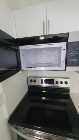 $2,550 | 2150 Southwest 26th Street, Unit 5, Miami, FL 33133