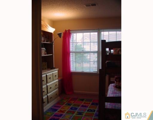 521 Edpas Road New Brunswick, NJ 08901 - Photo 7 of 8 Gallery Image 7