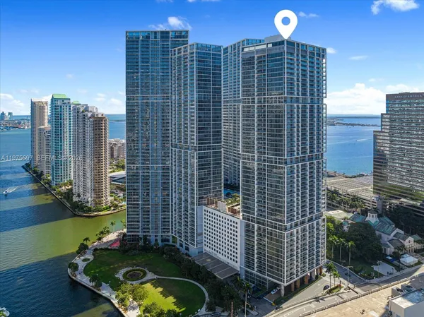 $549,000 | 485 Brickell Avenue, Unit 1807, Miami, FL 33131
