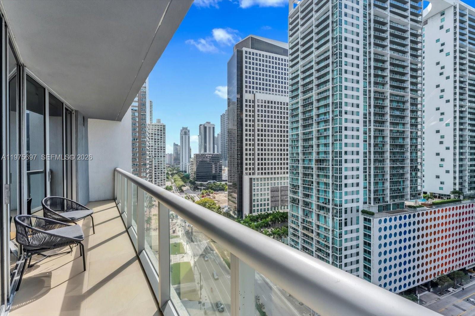 485 Brickell Avenue, Unit 1807 Miami, FL 33131 - Photo 17 of 26