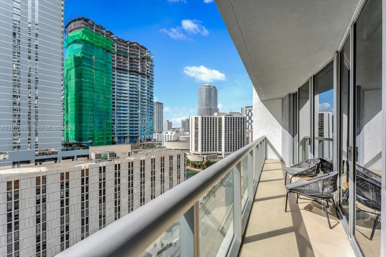 485 Brickell Avenue, Unit 1807 Miami, FL 33131 - Photo 18 of 26