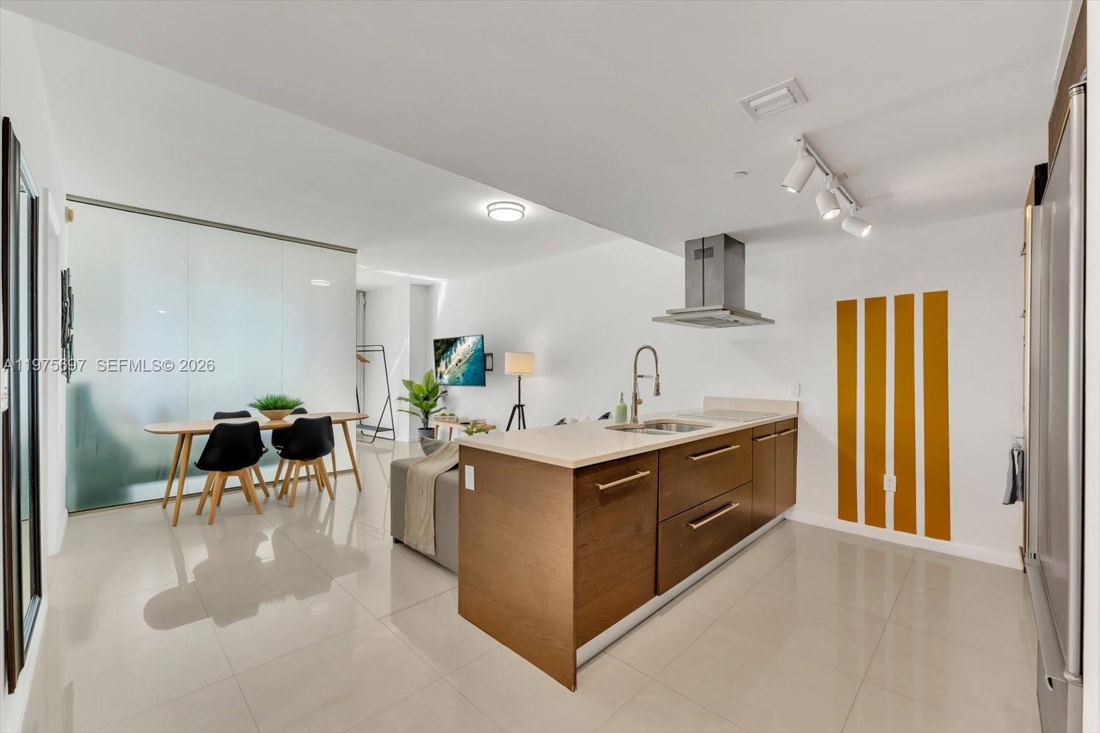 485 Brickell Avenue, Unit 1807 Miami, FL 33131 - Photo 7 of 26