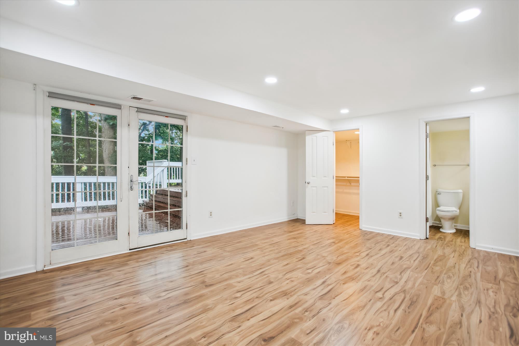 7660 Fallswood Way Lorton, VA 22079 - Photo 15 of 20