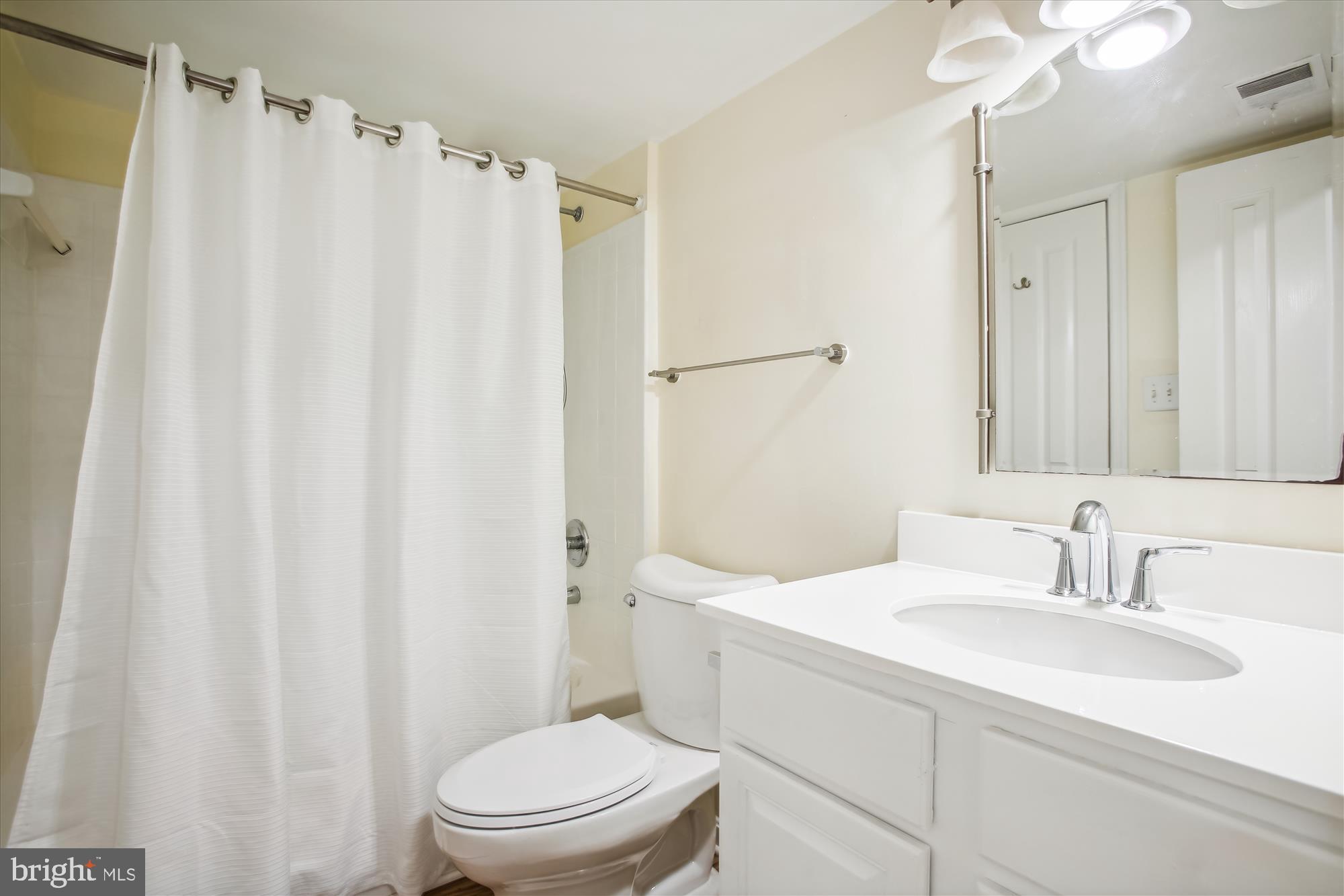 7660 Fallswood Way Lorton, VA 22079 - Photo 17 of 20 3rd Full Bath