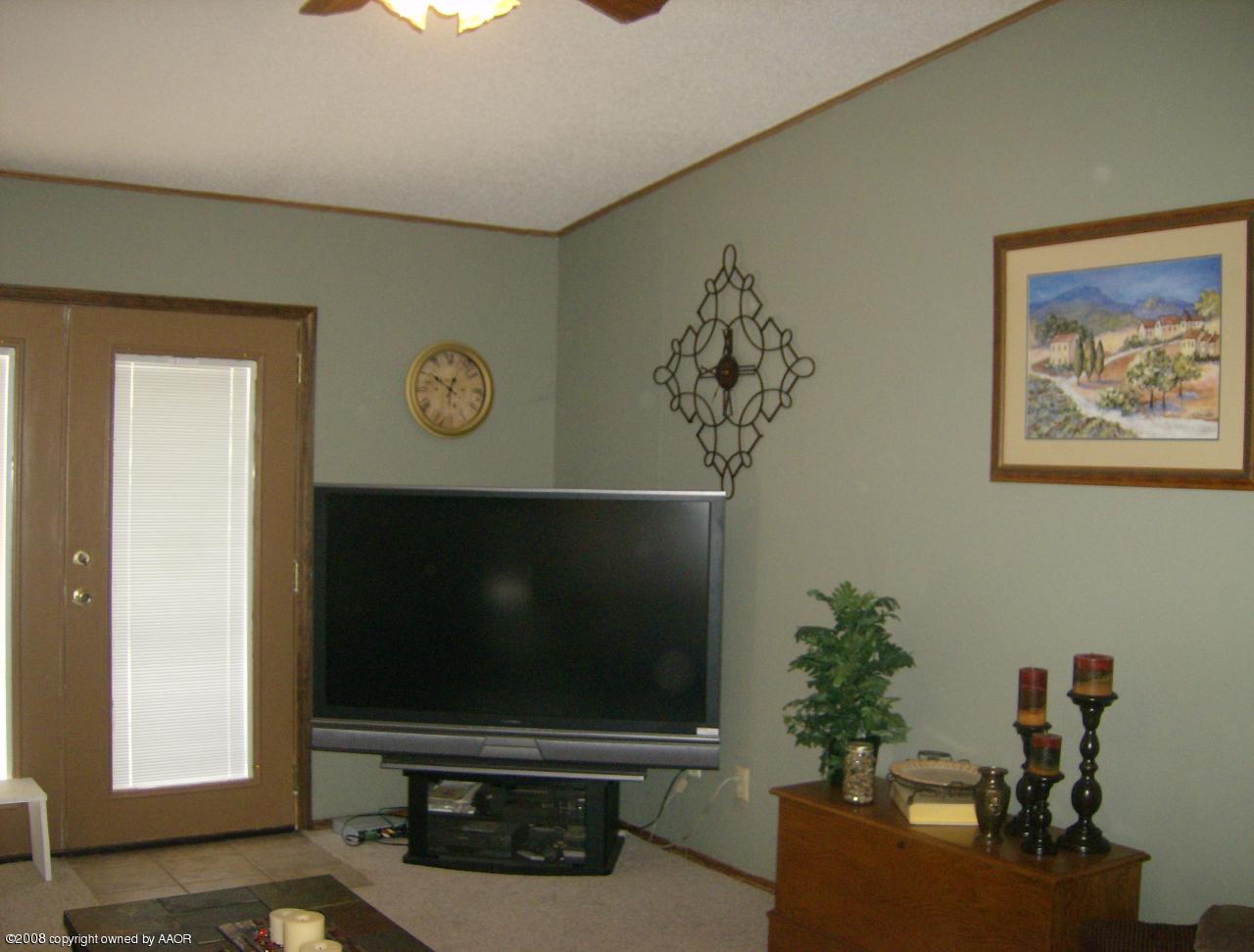 6906 Devonshire Road Amarillo, TX 79109 - Photo 5 of 14 living room view 2