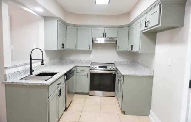 $1,300 | 218 South Pruett Street, Unit 218, Baytown, TX 77520