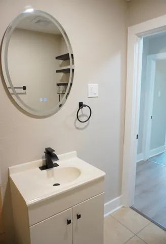 $1,300 | 218 South Pruett Street, Unit 218, Baytown, TX 77520