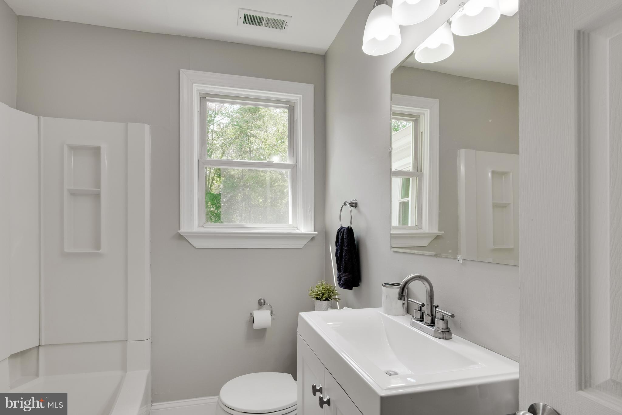 268 Hopewell Road Medford, NJ 08055 - Photo 34 of 44 Hallway Full Bath (3 full bathrooms included)
