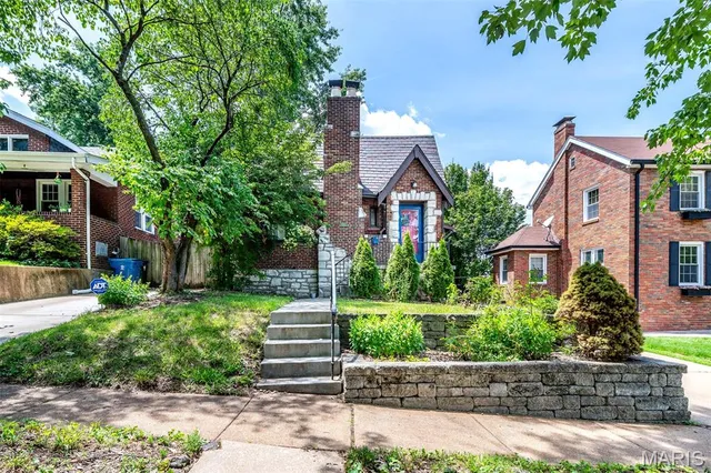 $314,900 | 1723 McCready Avenue, St. Louis, MO 63117