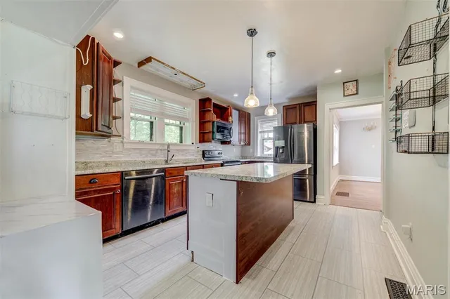 $314,900 | 1723 McCready Avenue, St. Louis, MO 63117