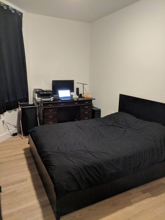 877 Beacon Street, Unit 2 Boston, MA 02215 - Photo 4 of 5