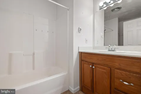 $590,000 | 3172 Dupont Parkway, Odessa, DE 19730