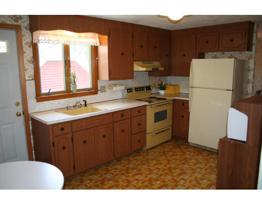 144 East Border Road Malden, MA 02148 - Photo 5 of 13 Gallery Image 5