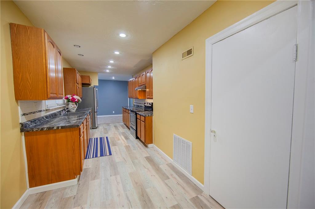 1333 South Pendleton Avenue Pendleton, IN 46064 - Photo 4 of 24