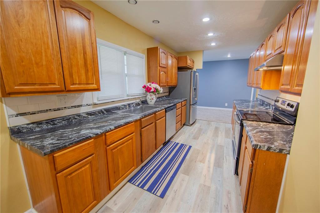 1333 South Pendleton Avenue Pendleton, IN 46064 - Photo 5 of 24